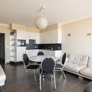 https://sluis-oostende-aan-zee.hotelsghent.com